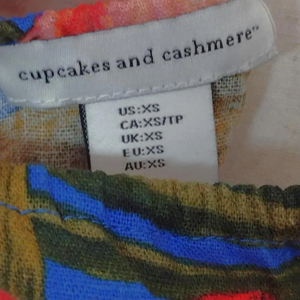NWT Cupcakes and Cashmere Women's Blue Floral/Blouse and Pants Outfit Size XS